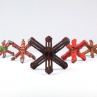 木製魯班鎖結構繞線架<br /><b>Yarn winders</b><br />Wood, yarn<br />Shanxi Province; 19th-20th c.<br /><em>Yi Zhi Tang</em> Collection