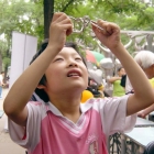 <b>北京玉淵潭公園六一兒童節<br/ >Children’s Day at Yuyuantan Park</b><br />Beijing; 2007<br /><em>Photo © 2010 Yao Yuzhi</em>