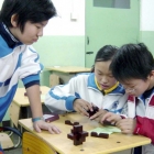 <b>北京三帆中學<br/ >San Fan Middle School</b><br />Beijing; 2005<br /><em>Photo © 2010 Yao Yuzhi</em>