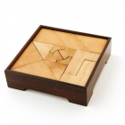 漆盒裝黃楊木製益智板<br/ ><b>Fifteen-piece tangram</b><br />Wood<br />China; 20th c.<br />16.5 x 16.5 x 4.6 cm<br /><em>Yi Zhi Tang</em> Collection 30-001